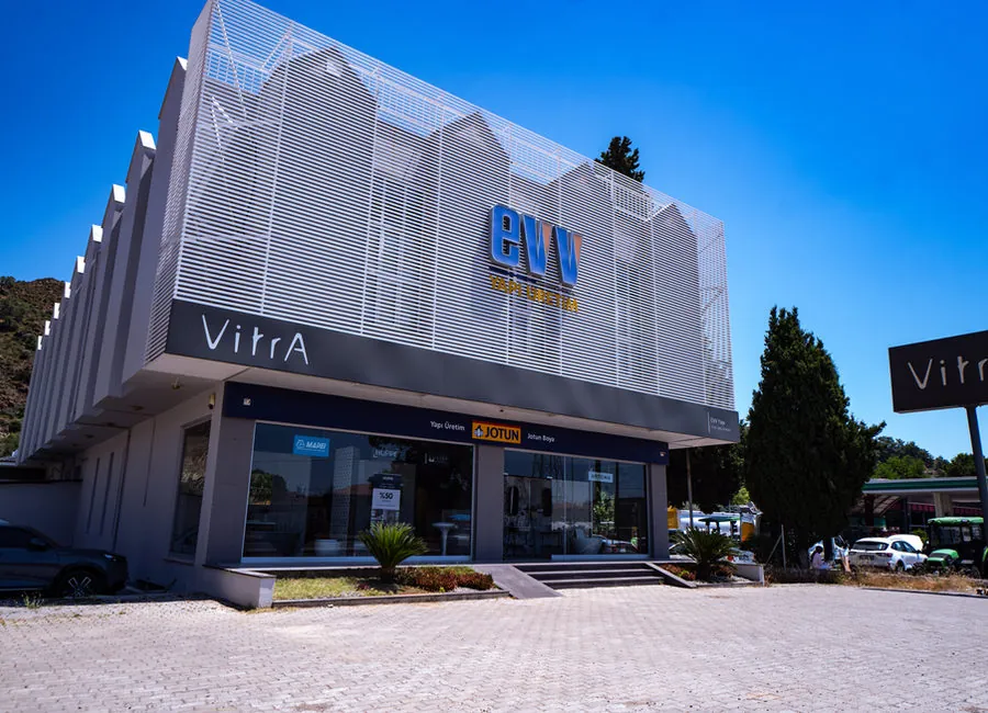 EVV Yapı yapı ürünleri mağazası, Fethiye–Muğla karayolu üzerindeki dış cephe