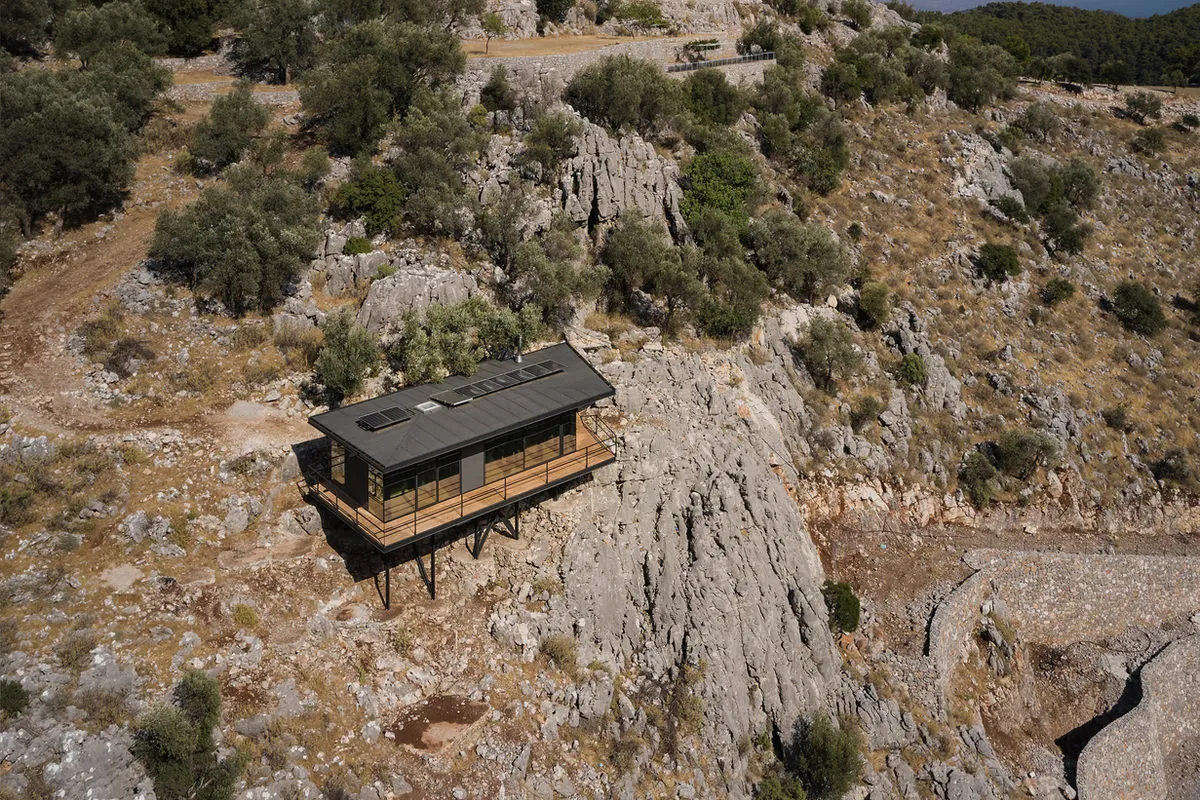 G-House, genel görünüm