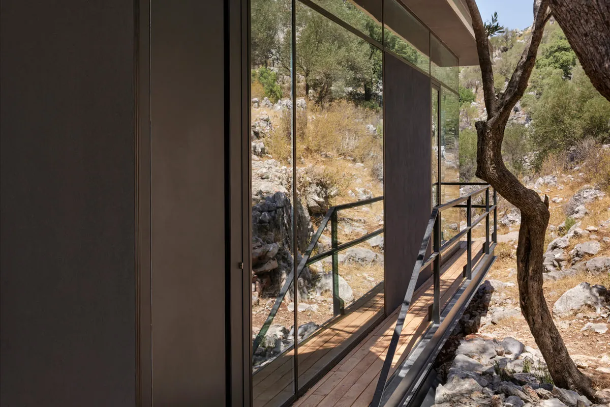 G-House, uygulama fotoğrafı