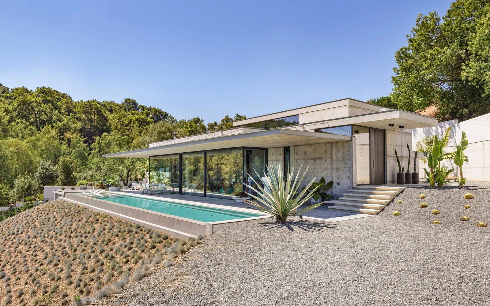 Taşkesik Evi, EVV Yapı uygulaması, betonarme modern konut