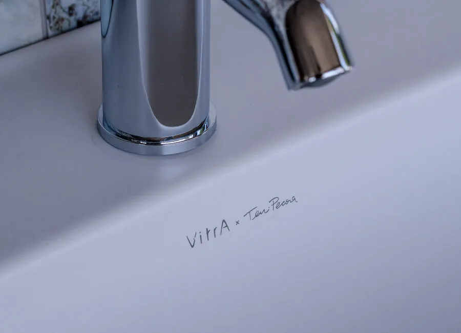 VitrA lavabo ve armatür detayı